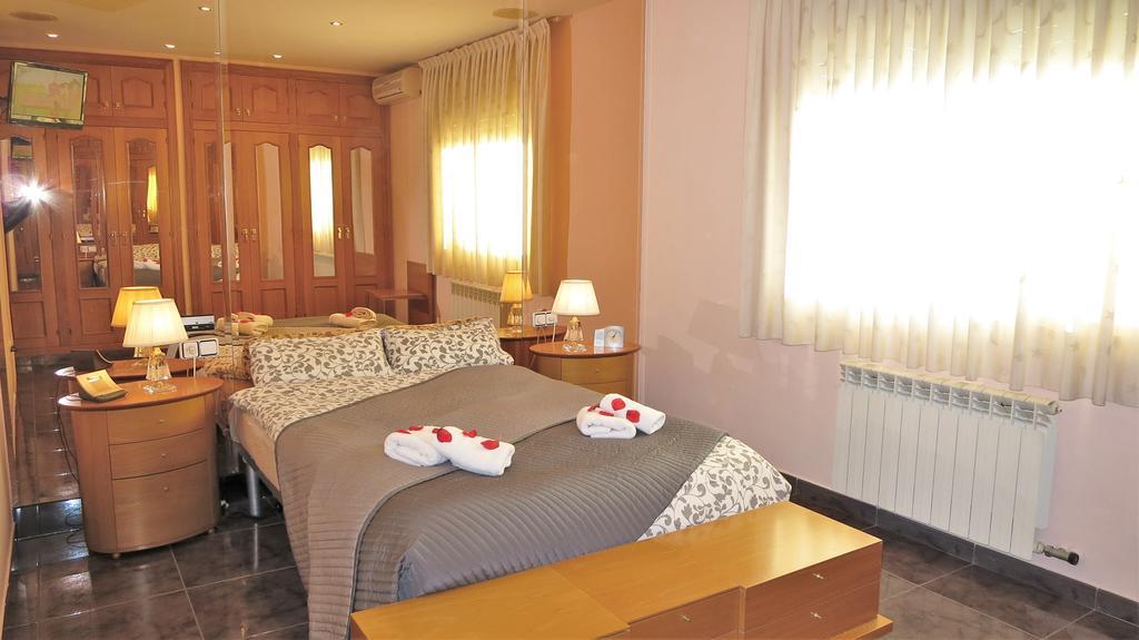Villa Carolina Mataró Szoba fotó